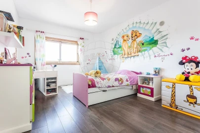 Moradia T4 para Venda em São João das Lampas e Terrugem