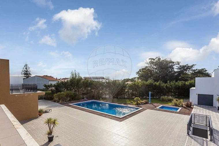 Moradia T4 para Venda em São João das Lampas e Terrugem Foto 30