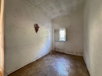 Terreno para Venda em Alhandra, São João dos Montes e Calhandriz