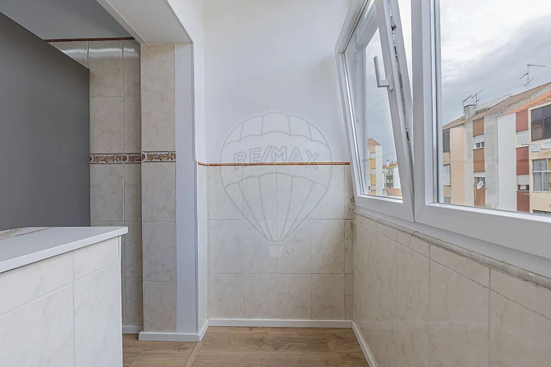 Apartamento T2 para Venda em Baixa da Banheira e Vale da Amoreira Foto 25