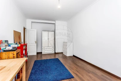 Moradia T3 para Venda em Venda do Pinheiro e Santo Estêvão das Galés