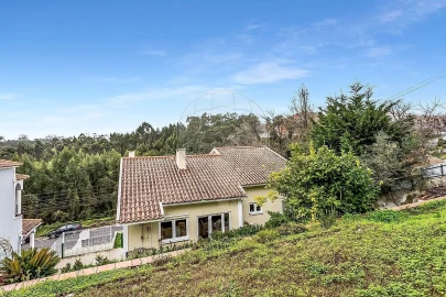 Moradia T3 para Venda em Venda do Pinheiro e Santo Estêvão das Galés