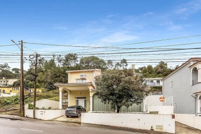 Moradia T3 para Venda em Venda do Pinheiro e Santo Estêvão das Galés