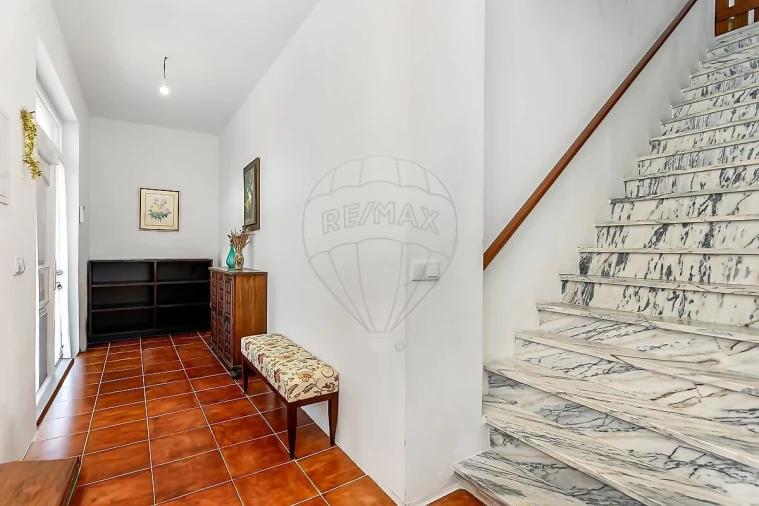 Moradia T3 para Venda em Venda do Pinheiro e Santo Estêvão das Galés Foto 4