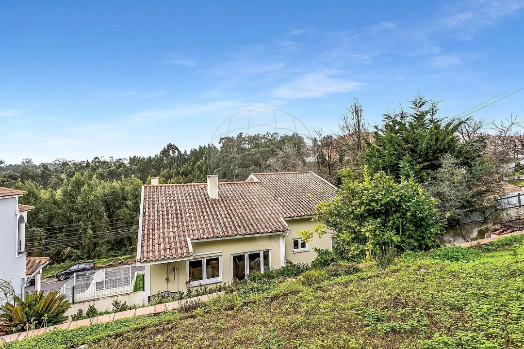 Moradia T3 para Venda em Venda do Pinheiro e Santo Estêvão das Galés Foto 28