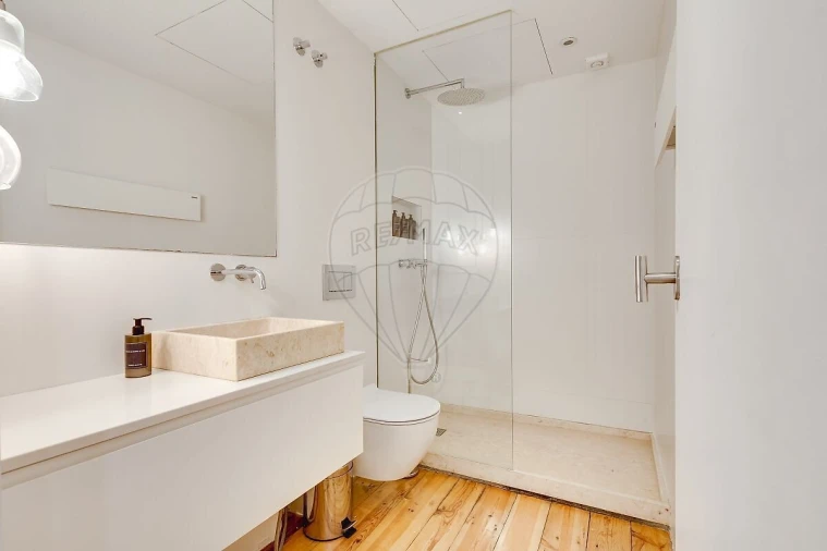 Apartamento T2 para Venda em Misericórdia Foto 14