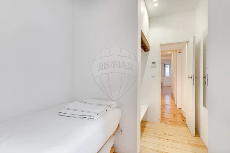 Apartamento T2 para Venda em Misericórdia Foto 23