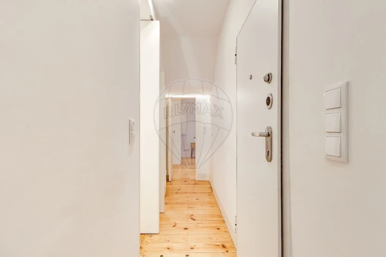 Apartamento T2 para Venda em Misericórdia Foto 11