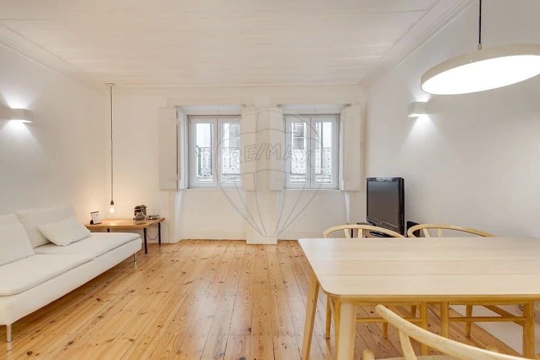 Apartamento T2 para Venda em Misericórdia Foto 6