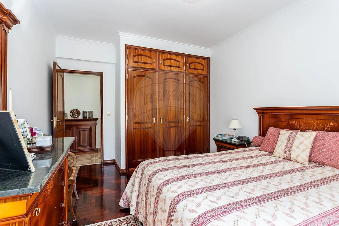 Apartamento T3 para Venda em Agualva e Mira-Sintra Foto 19