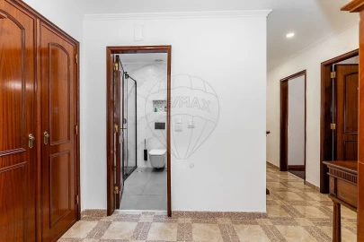 Apartamento T3 para Venda em Agualva e Mira-Sintra