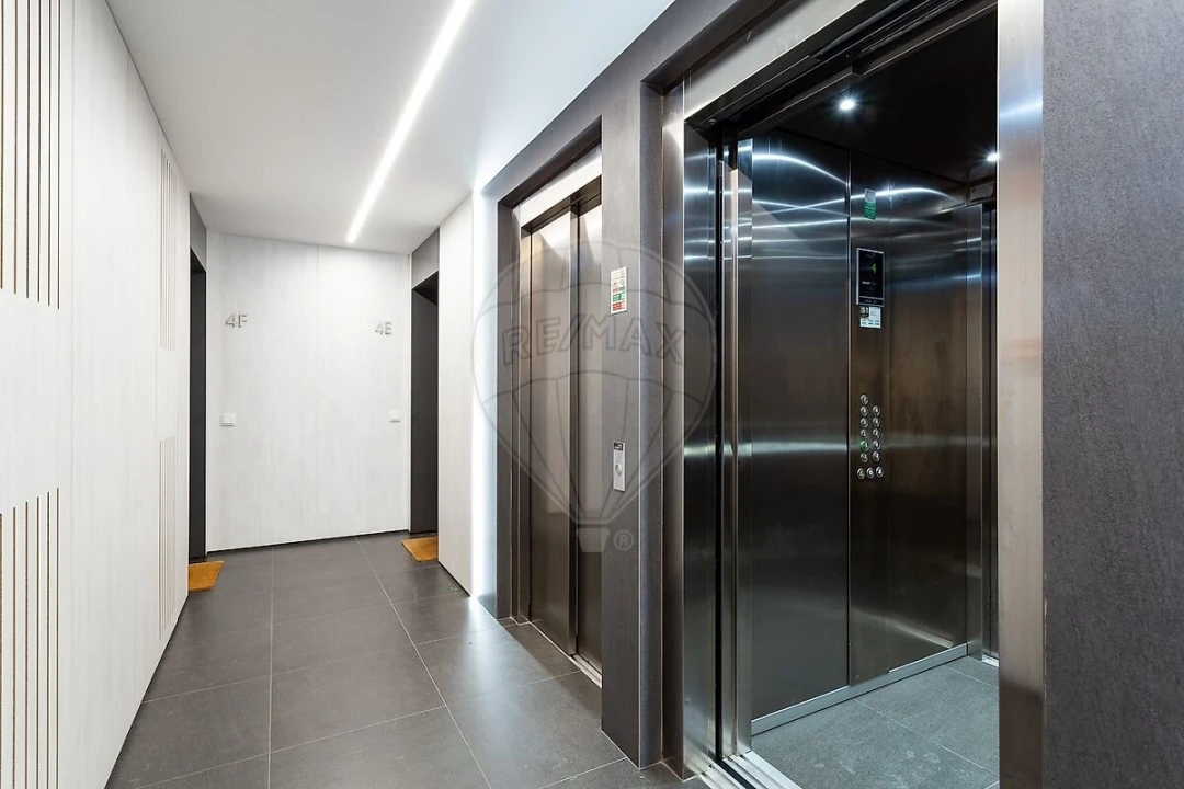 Apartamento T2 para Venda em São Vicente Foto 26