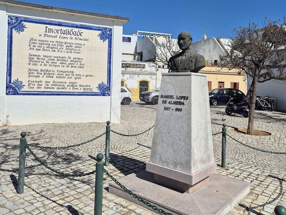 Prédio para Venda em Olhão Foto 7