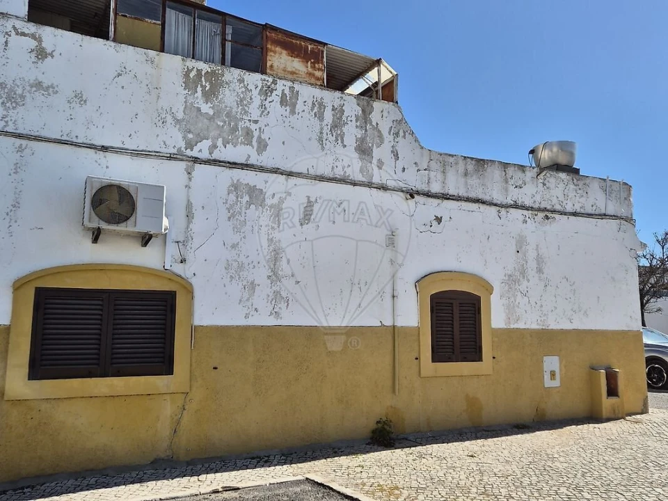 Prédio para Venda em Olhão Foto 1