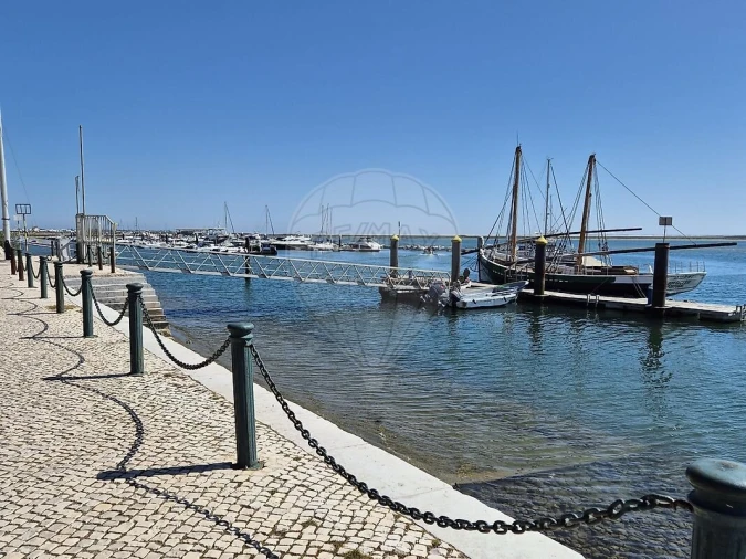 Prédio para Venda em Olhão Foto 11