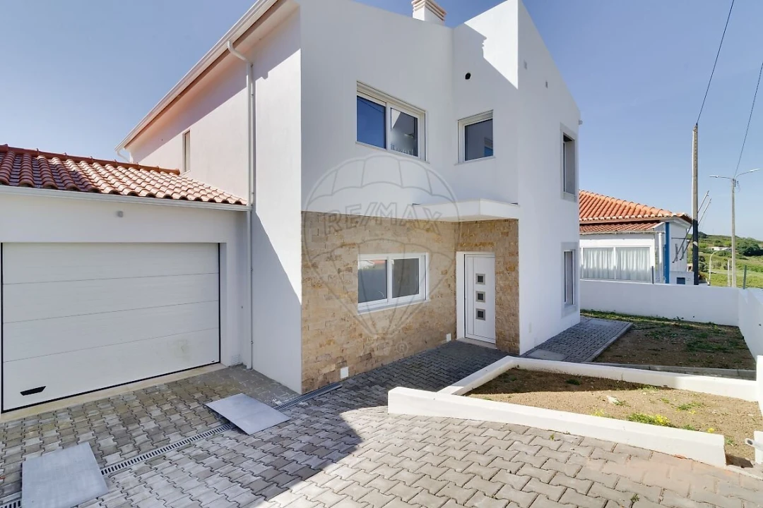 Moradia T3 para Venda em São João das Lampas e Terrugem Foto 3