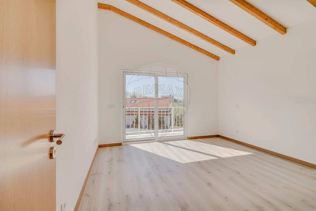 Moradia T3 para Venda em São João das Lampas e Terrugem Foto 36