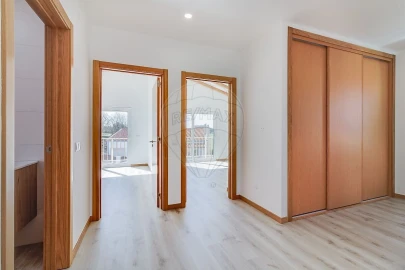 Moradia T3 para Venda em São João das Lampas e Terrugem