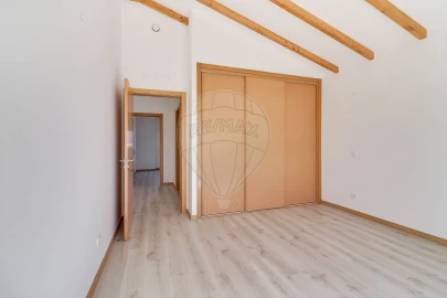 Moradia T3 para Venda em São João das Lampas e Terrugem