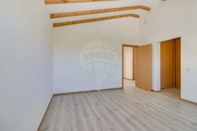 Moradia T3 para Venda em São João das Lampas e Terrugem