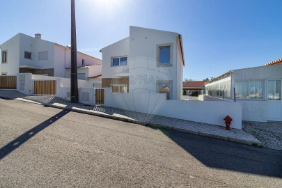 Moradia T3 para Venda em São João das Lampas e Terrugem