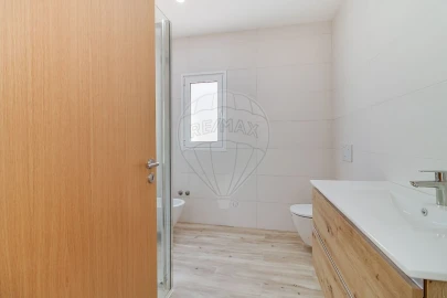 Moradia T3 para Venda em São João das Lampas e Terrugem