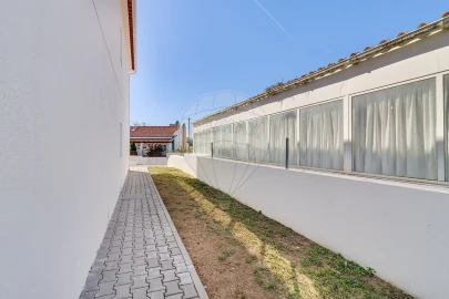 Moradia T3 para Venda em São João das Lampas e Terrugem