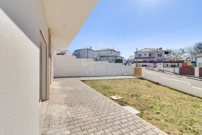 Moradia T3 para Venda em São João das Lampas e Terrugem