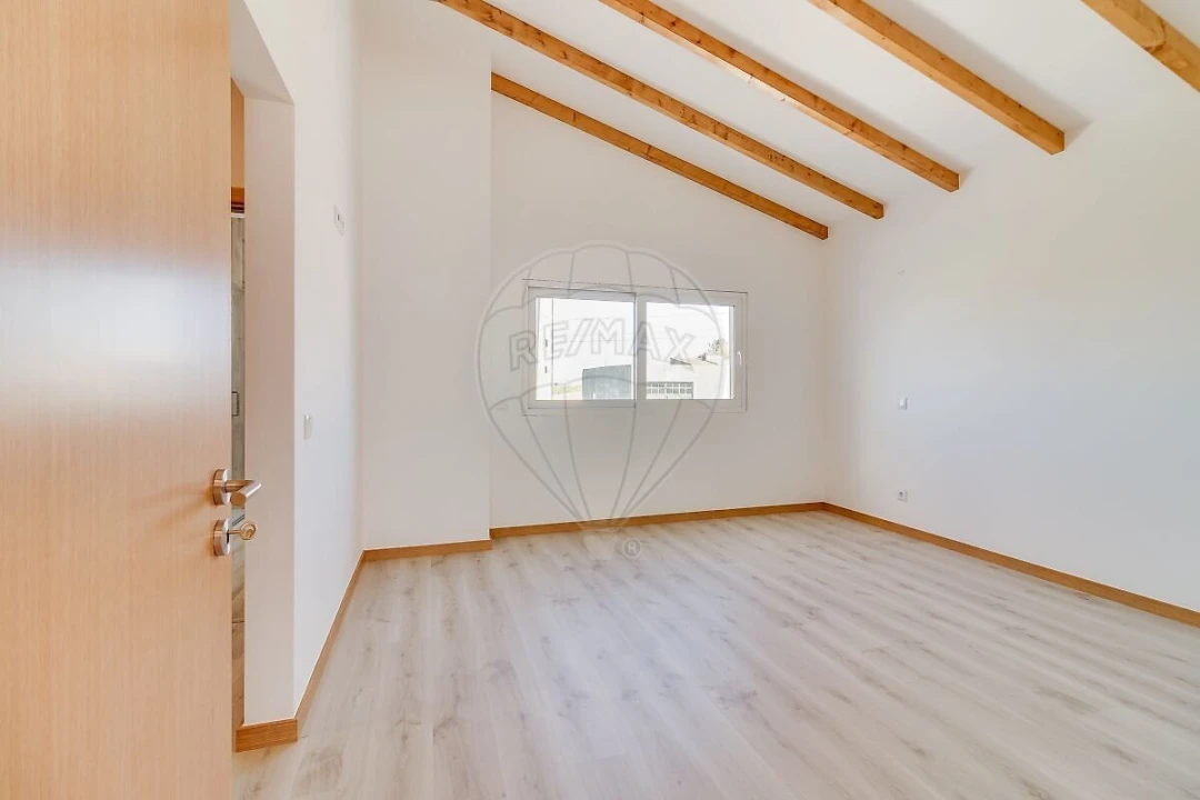 Moradia T3 para Venda em São João das Lampas e Terrugem Foto 26