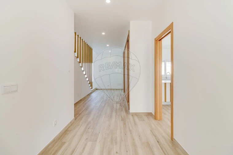 Moradia T3 para Venda em São João das Lampas e Terrugem Foto 13