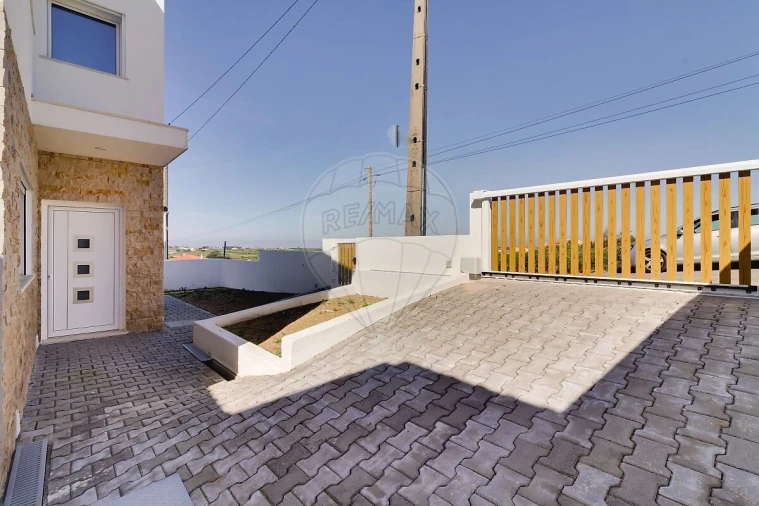 Moradia T3 para Venda em São João das Lampas e Terrugem Foto 9