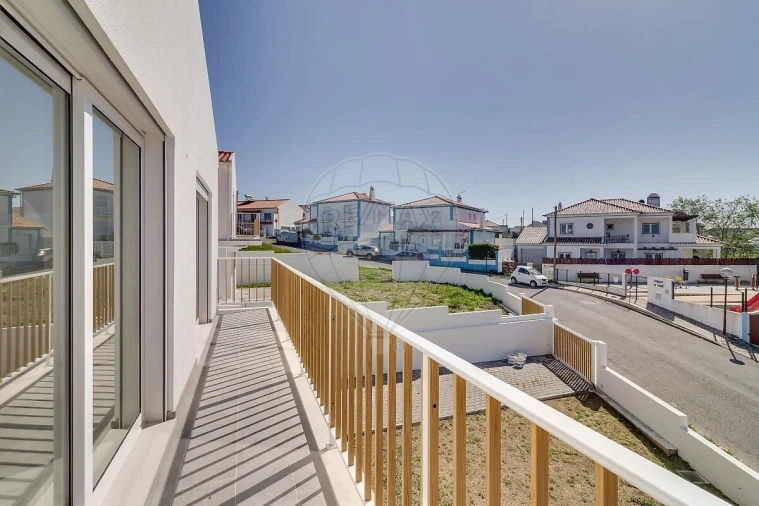 Moradia T3 para Venda em São João das Lampas e Terrugem Foto 37