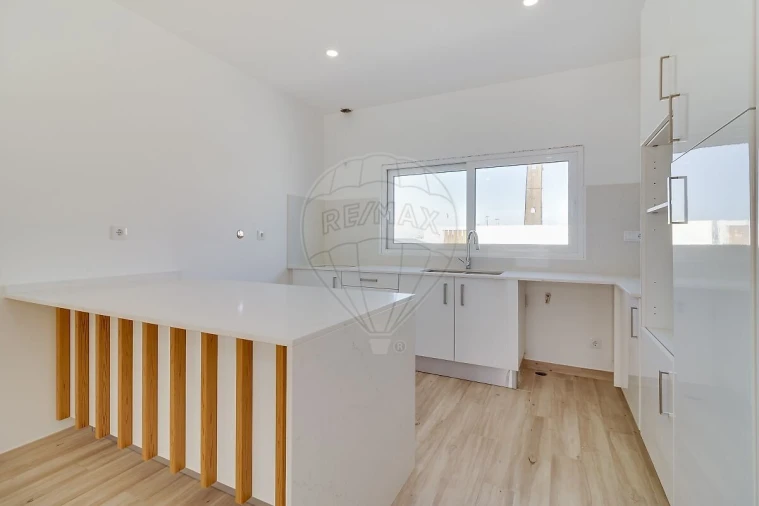 Moradia T3 para Venda em São João das Lampas e Terrugem Foto 21