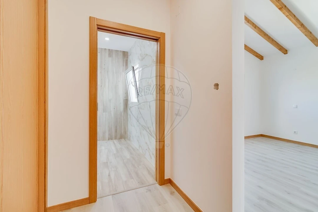 Moradia T3 para Venda em São João das Lampas e Terrugem Foto 28