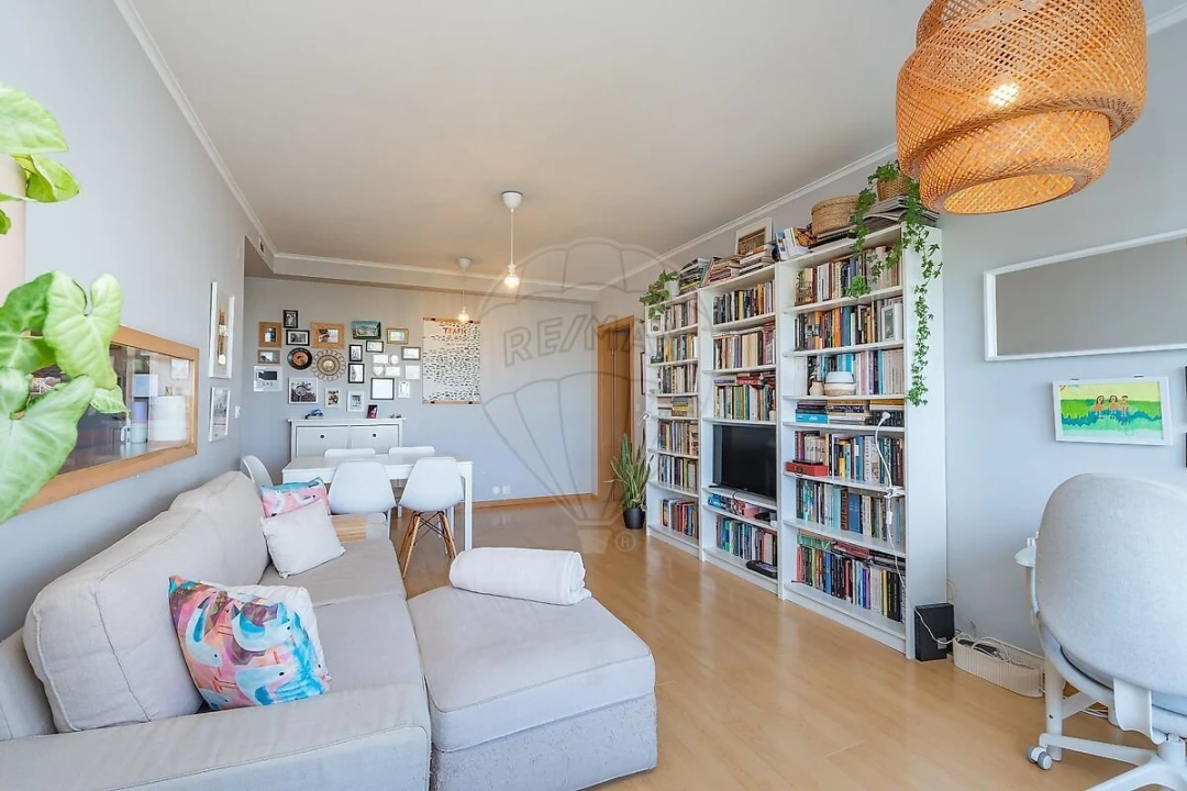 Apartamento T2 para Venda em Alvalade Foto 1