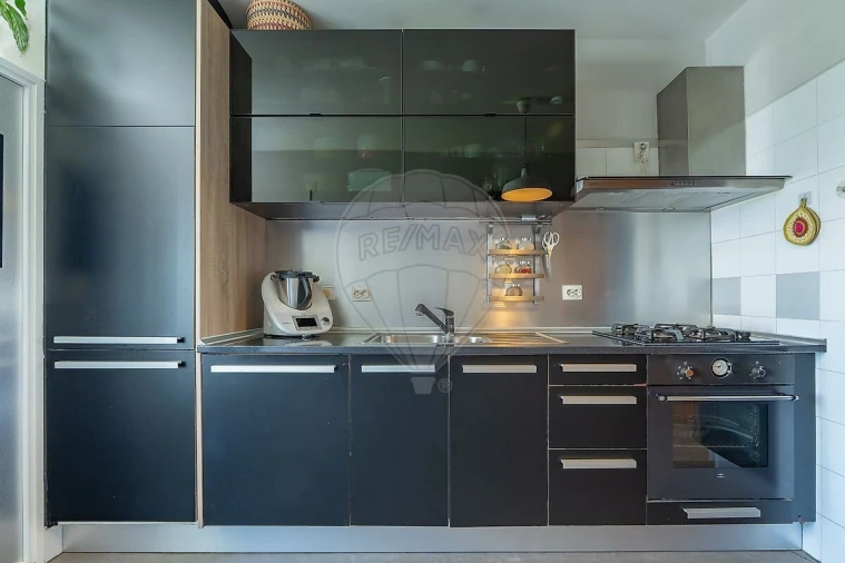 Apartamento T2 para Venda em Alvalade Foto 9