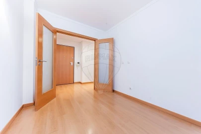 Apartamento T1 para Venda em Lumiar