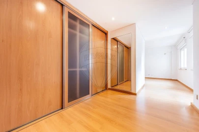 Apartamento T1 para Venda em Lumiar