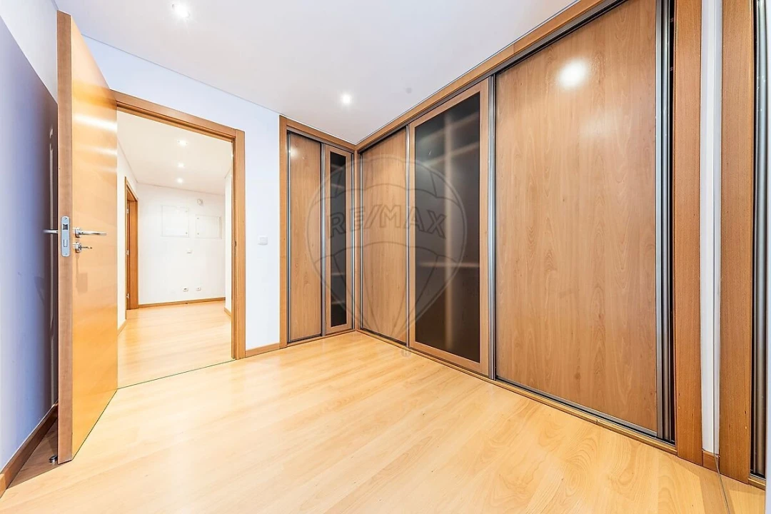Apartamento T1 para Venda em Lumiar Foto 17