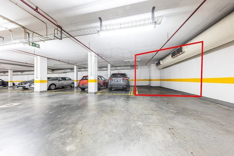 Apartamento T1 para Venda em Lumiar Foto 24
