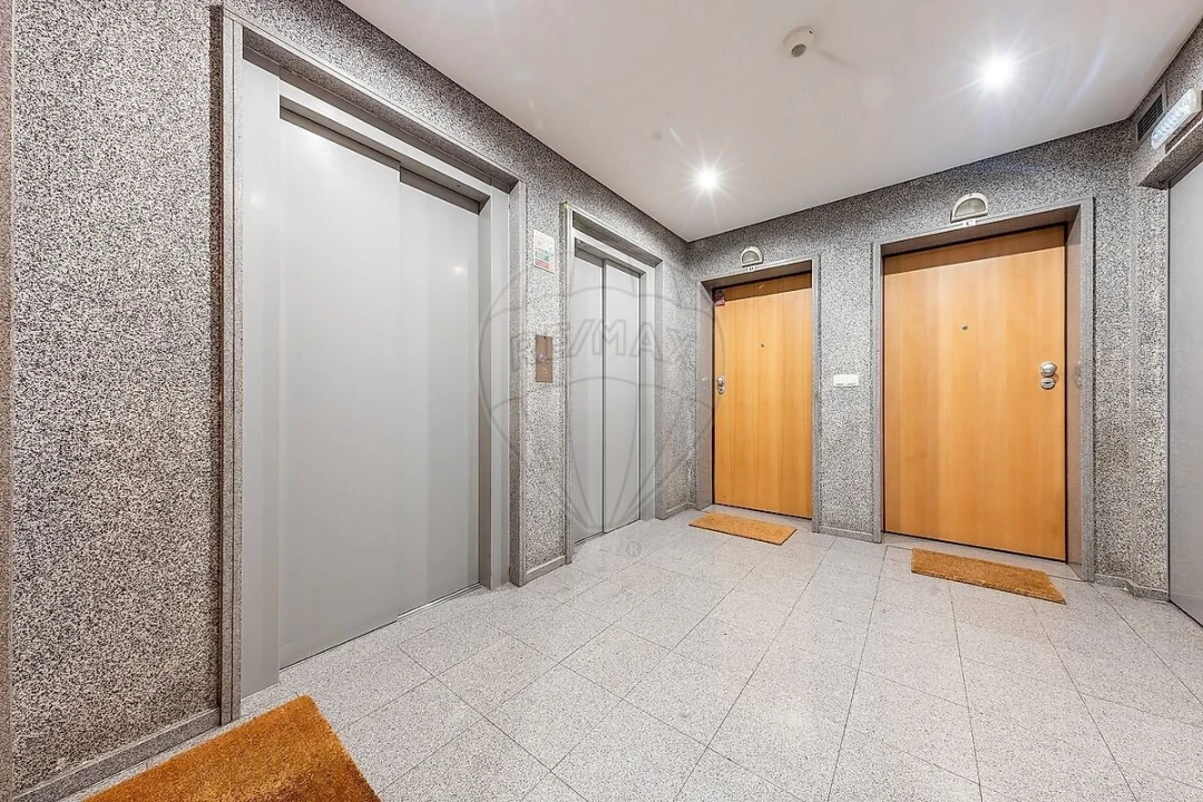 Apartamento T1 para Venda em Lumiar Foto 23