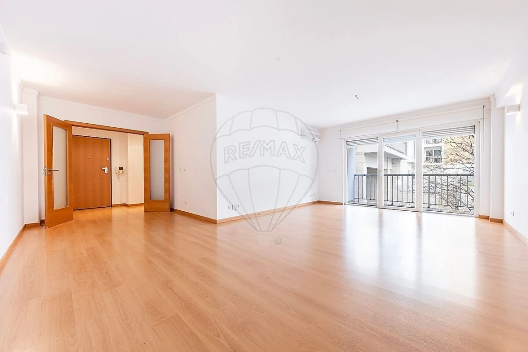 Apartamento T1 para Venda em Lumiar Foto 5