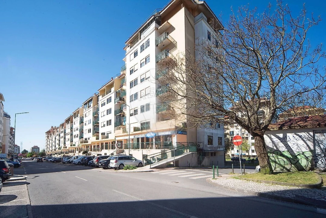 Loja para Arrendamento em Queluz e Belas Foto 21