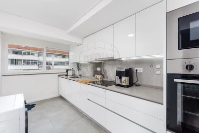 Apartamento T3 para Venda em Marvila