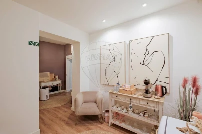 Loja para Arrendamento em Areeiro