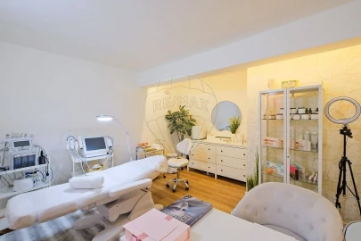 Loja para Arrendamento em Areeiro