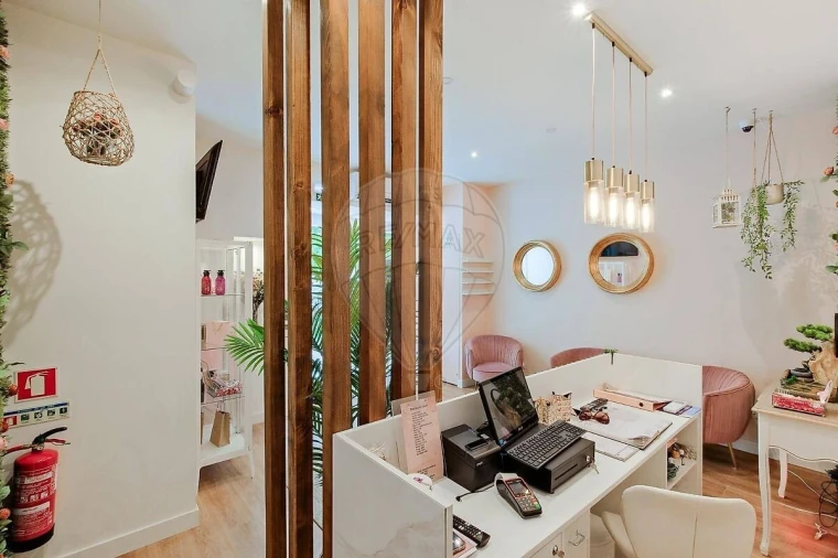 Loja para Arrendamento em Areeiro Foto 2