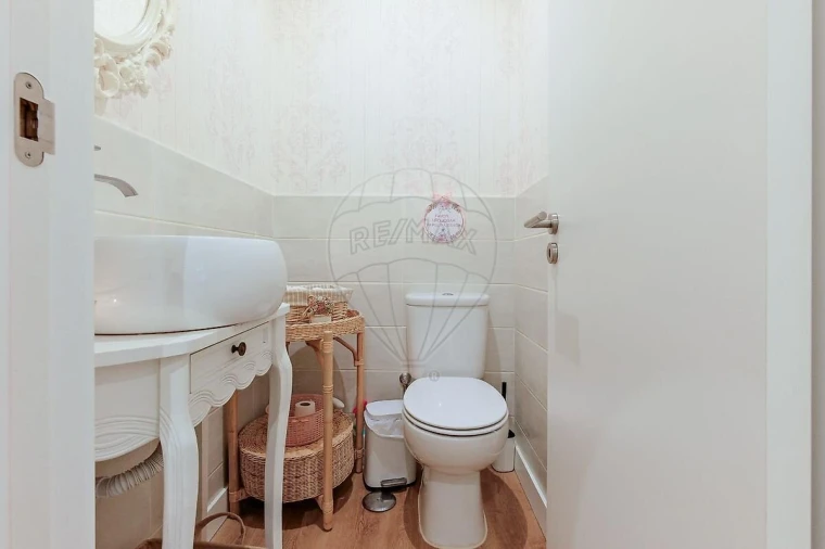 Loja para Arrendamento em Areeiro Foto 9