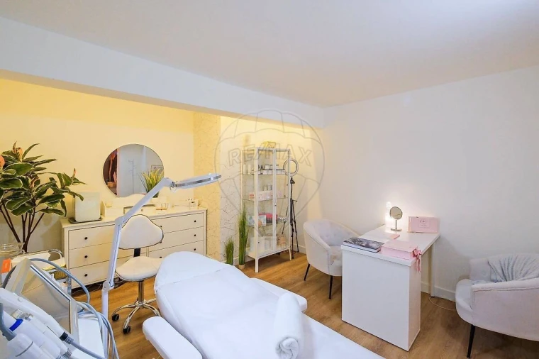 Loja para Arrendamento em Areeiro Foto 23