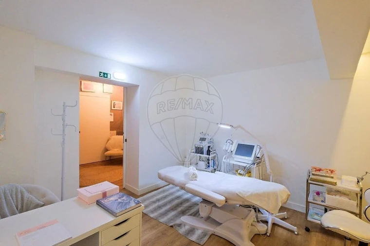 Loja para Arrendamento em Areeiro Foto 24